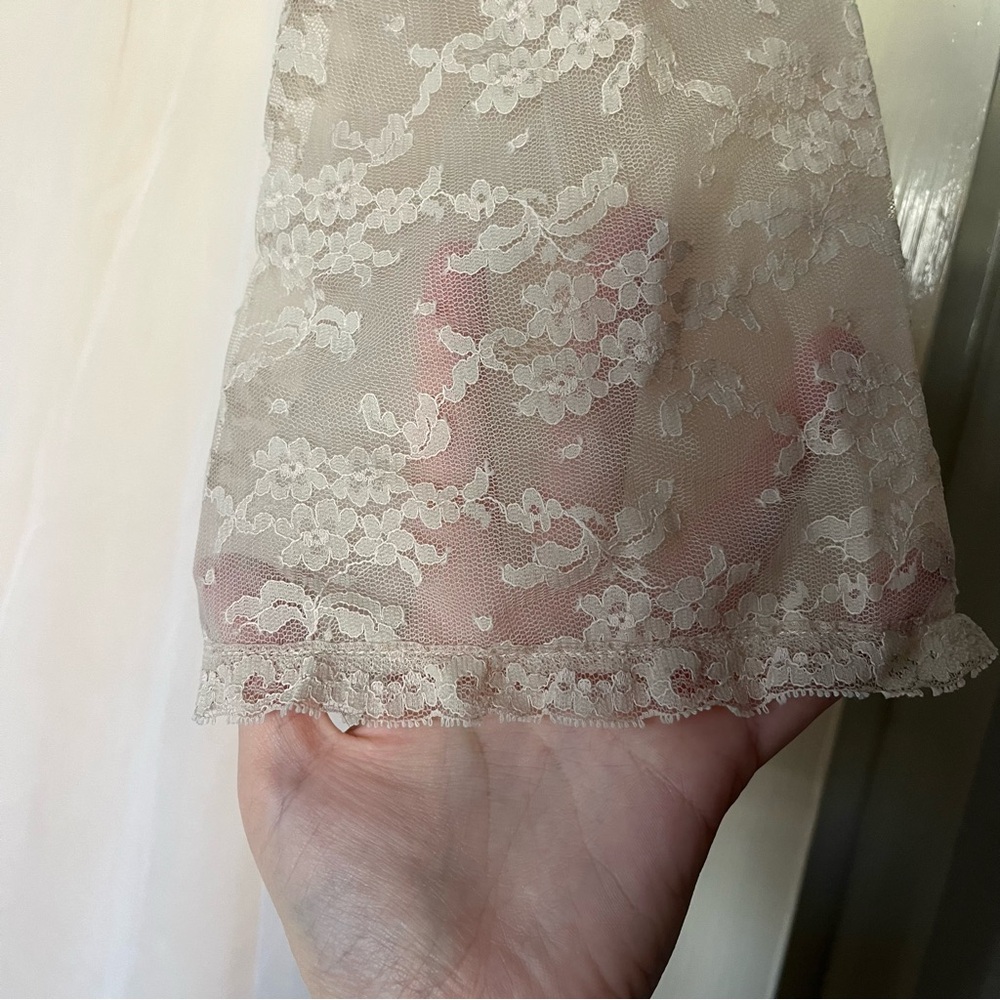 Vintage Lace Bed Jacket - Picture 5 of 8